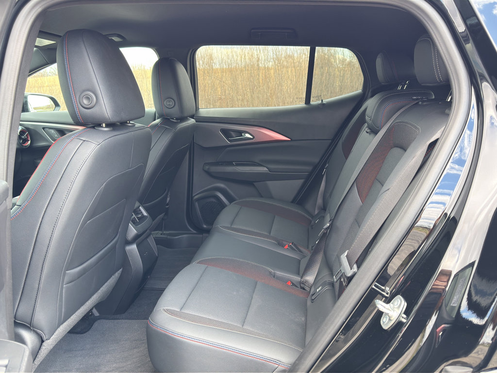 Used 2024 Chevrolet Equinox EV RS FWD image 33