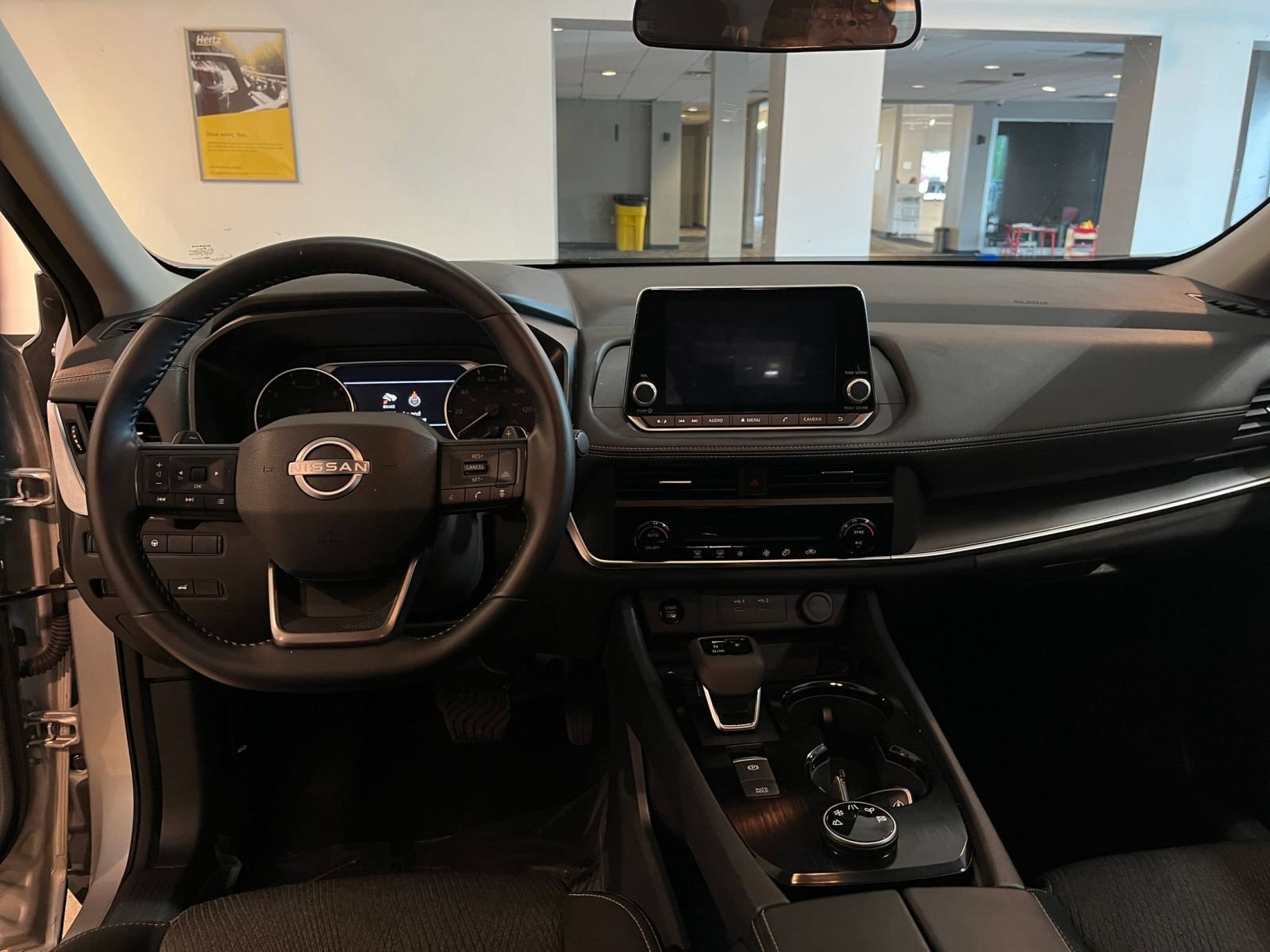 Used 2025 Nissan Rogue SV AWD/4WD image 35