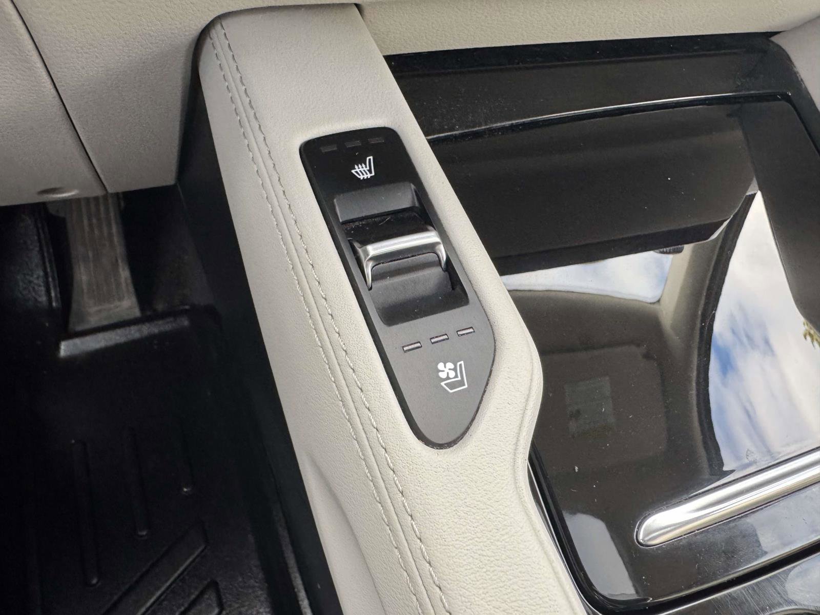 Used 2021 Kia Telluride EX image 28