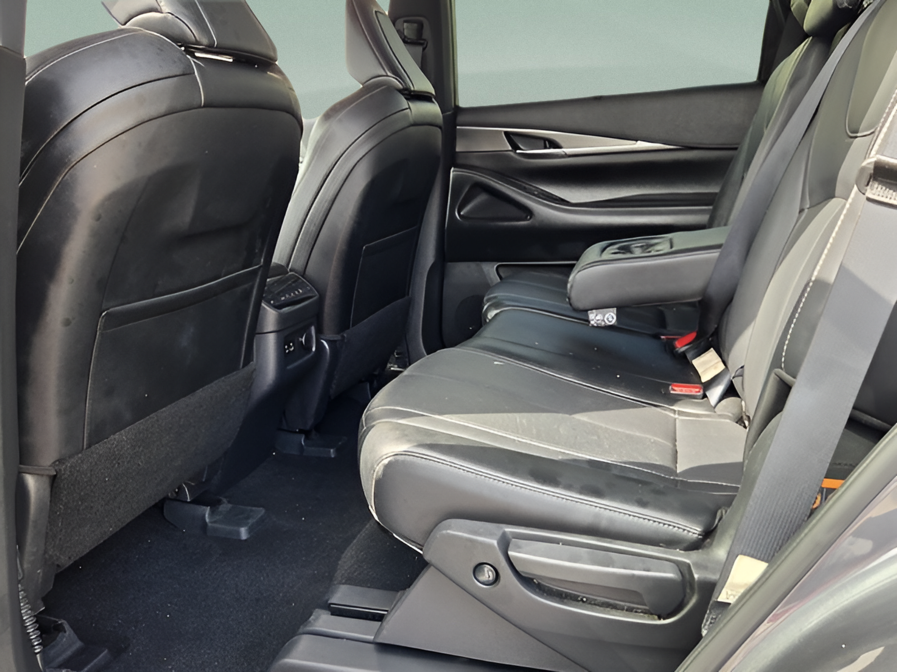 Used 2024 INFINITI QX60 Luxe FWD image 11
