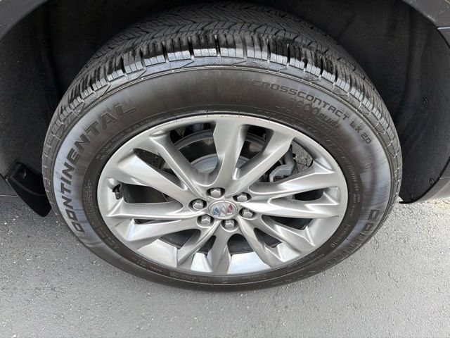 Certified 2024 Buick Enclave Avenir w/ LPO, Floor Liner Package AWD/4WD image 9