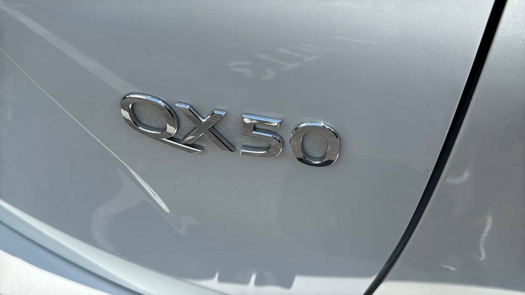 Used 2023 INFINITI QX50 Sensory AWD/4WD image 17