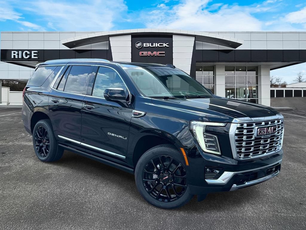 New 2026 GMC Yukon Denali w/ Sun & Power Step Package