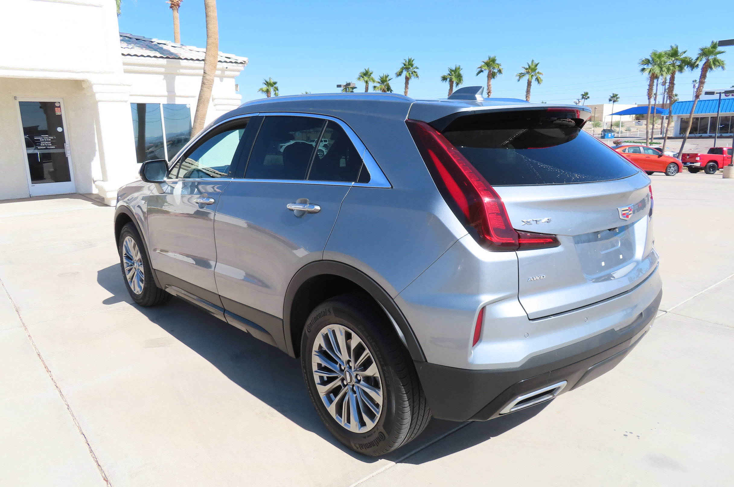 Used 2024 Cadillac XT4 Premium Luxury image 7