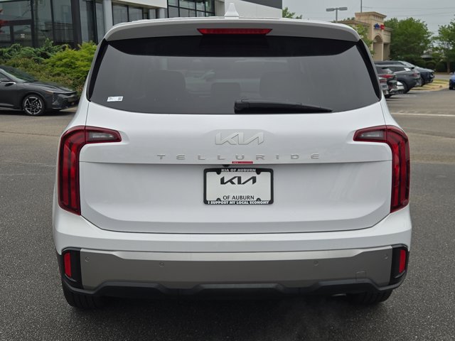 Used 2025 Kia Telluride LX FWD image 15