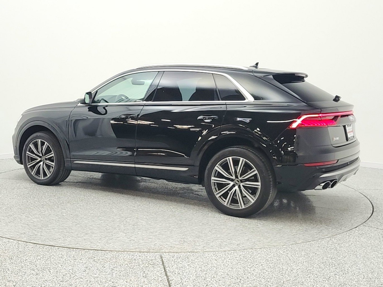 Used 2023 Audi SQ8 Prestige image 8