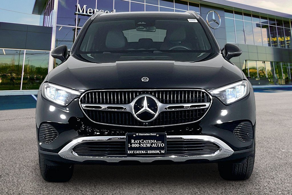 Certified 2025 Mercedes-Benz GLC 350e 4MATIC image 3