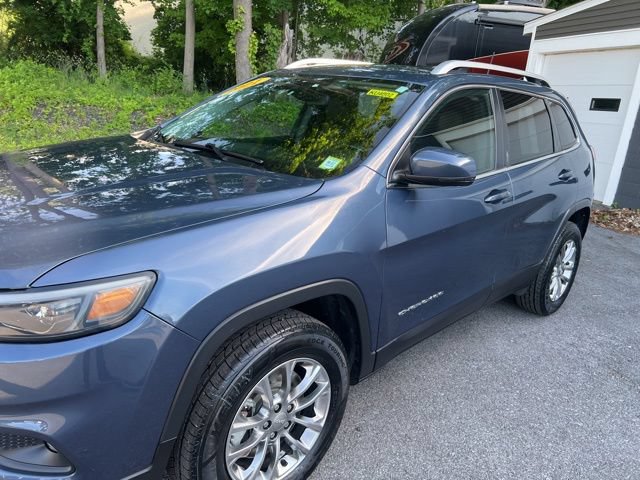 Used 2021 Jeep Cherokee Latitude Plus AWD/4WD image 2