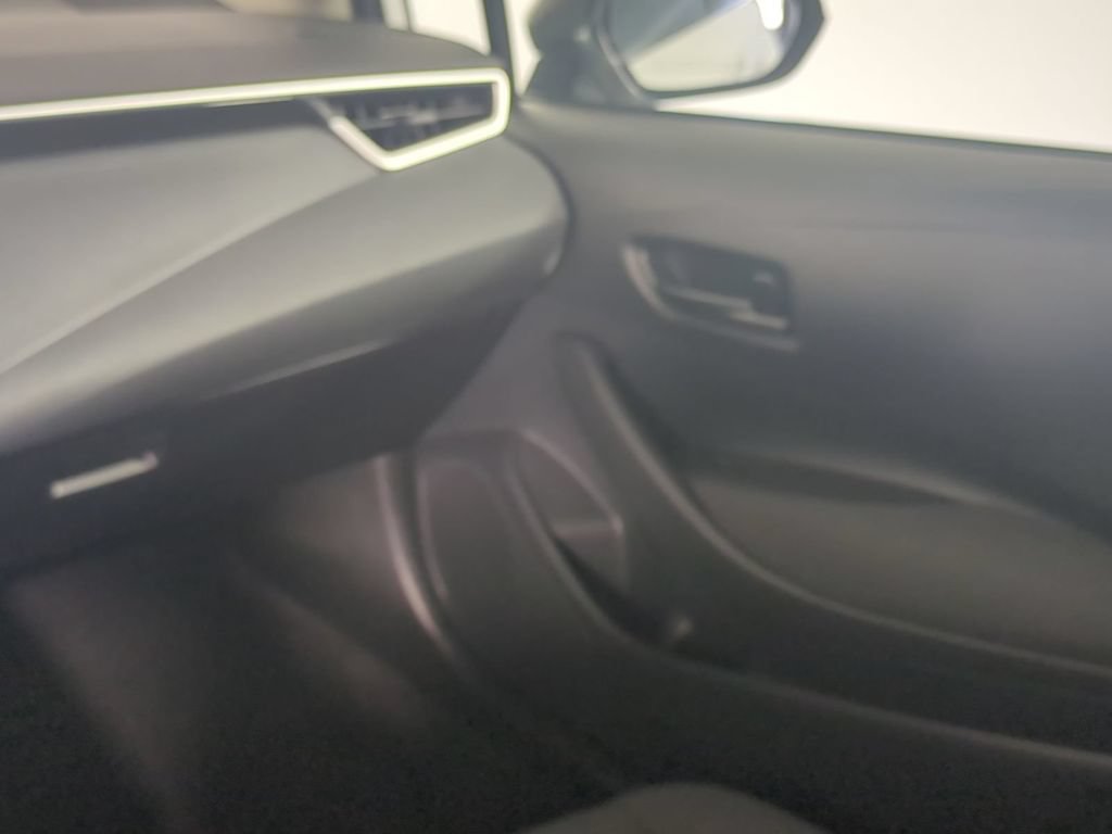 Used 2025 Toyota Corolla LE FWD image 23