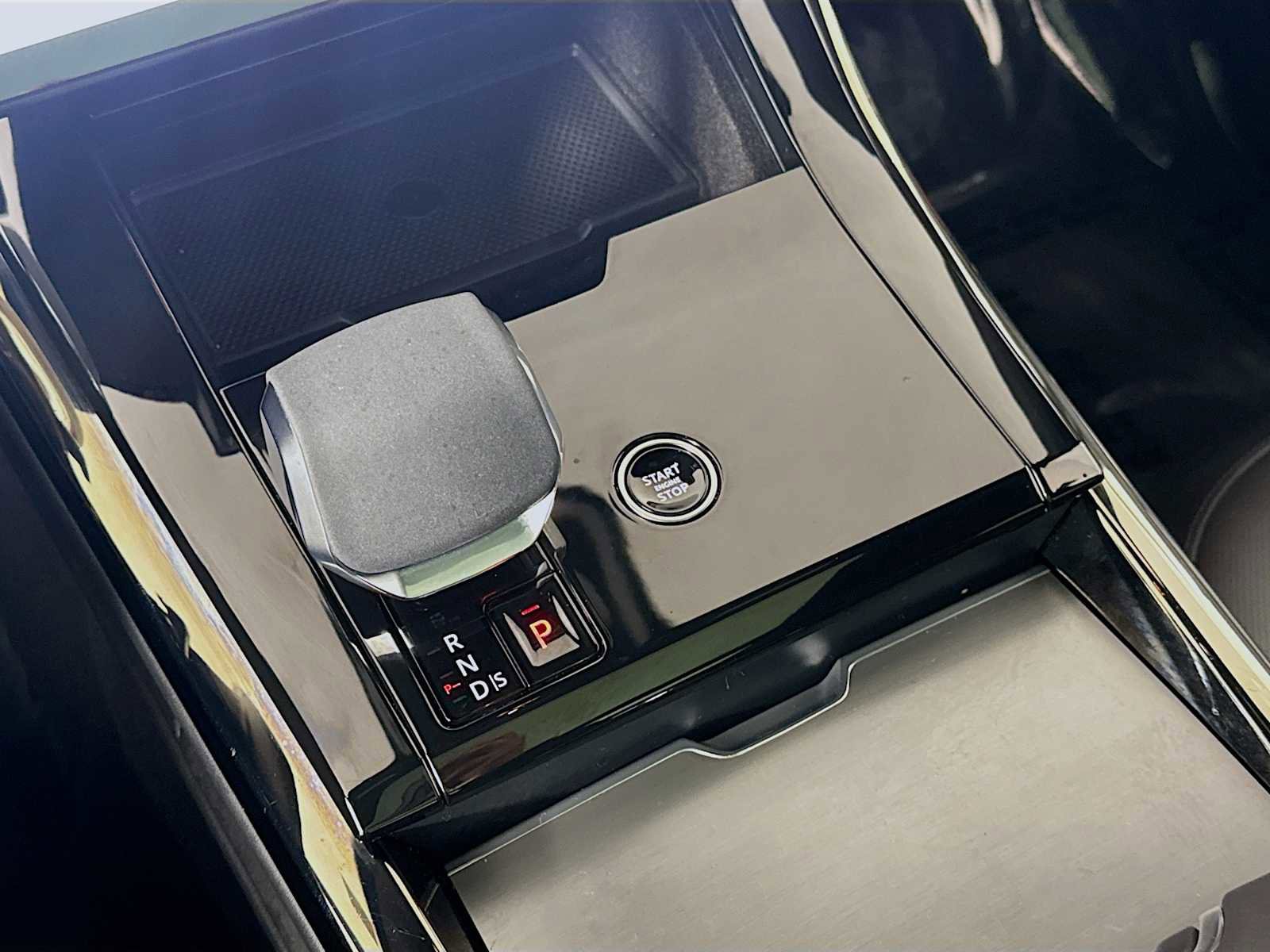 Used 2024 Land Rover Range Rover Sport Dynamic SE image 18