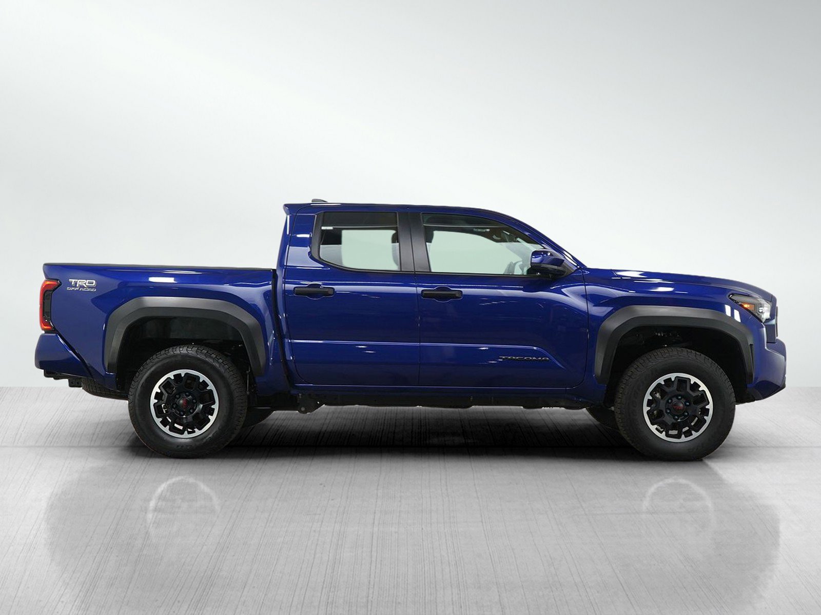 Used 2024 Toyota Tacoma TRD Off-Road image 8