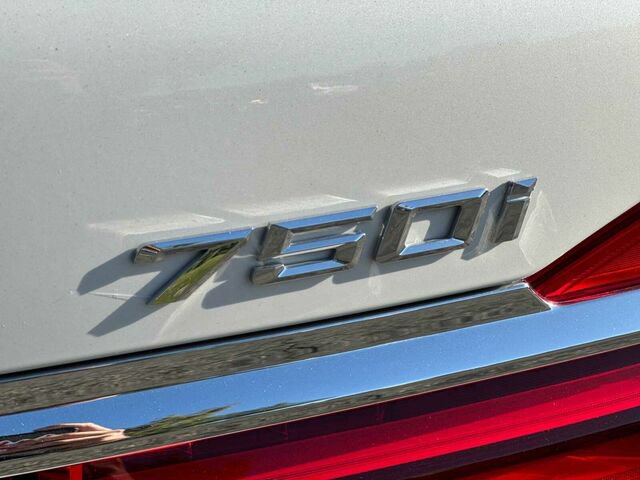 Used 2019 BMW 750i w/ Executive Package RWD image 36