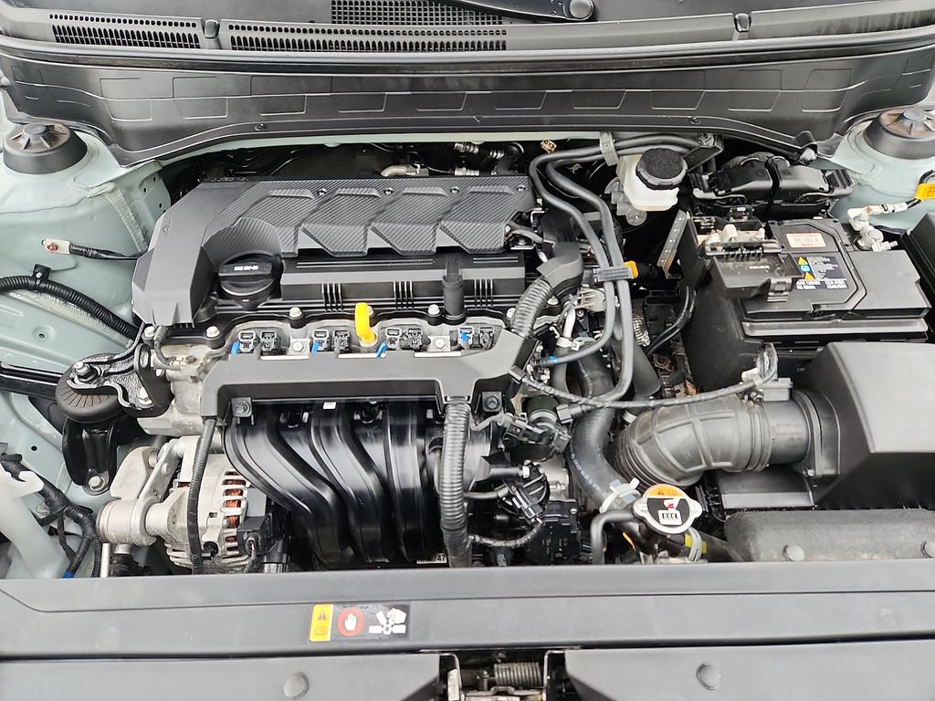 Used 2025 Hyundai Venue SEL FWD image 28