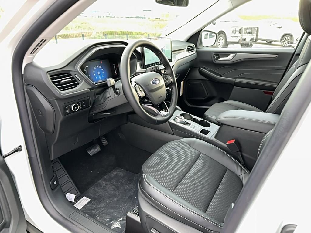 New 2025 Ford Escape SE FWD image 14