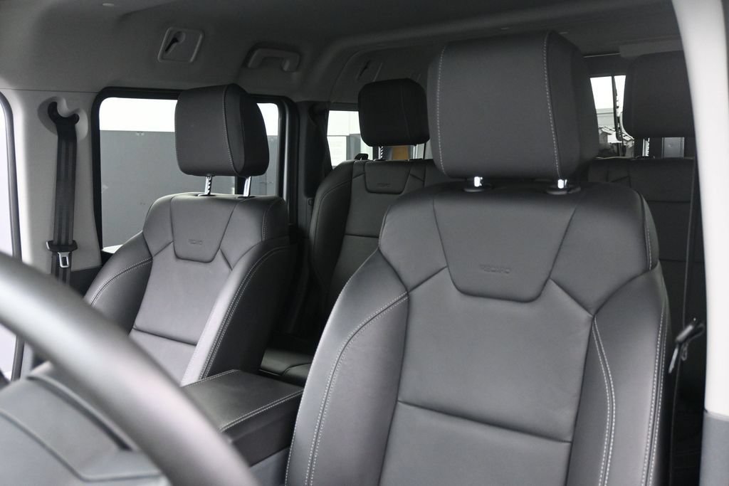 Used 2024 INEOS Grenadier Station Wagon AWD/4WD image 12