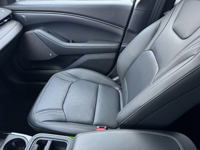 Certified 2025 Ford Mustang Mach-E Premium image 21