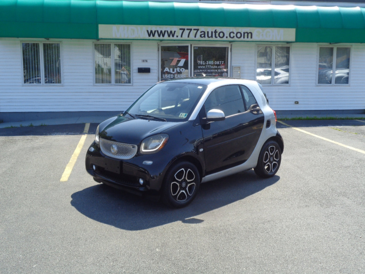 Used 2016 smart fortwo passion image 8