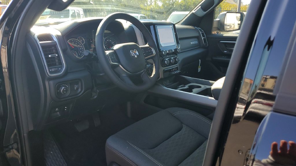 Used 2026 RAM 1500 Big Horn w/ Night Edition AWD/4WD image 19