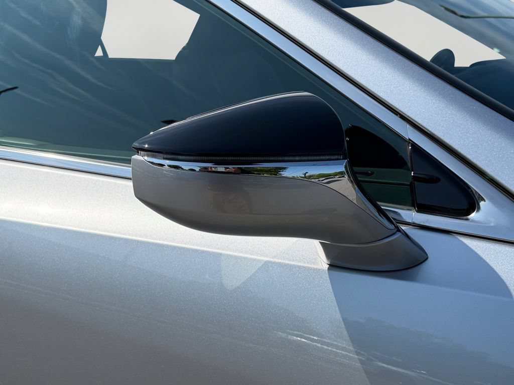 Certified 2025 Lexus ES 300h w/ Premium Package FWD image 28
