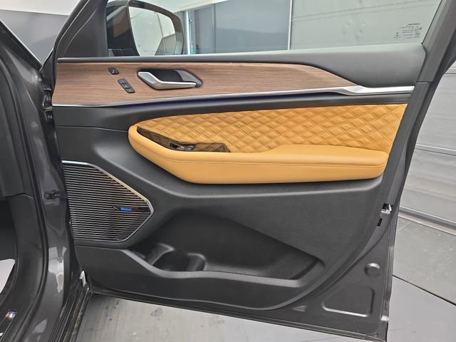 Used 2022 Jeep Grand Cherokee Summit w/ Advanced Protech Group IV AWD/4WD image 46