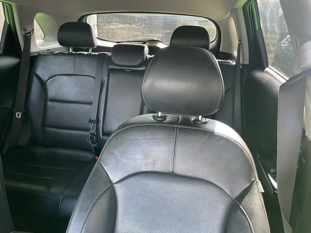 Used 2019 Kia Niro Touring FWD image 22
