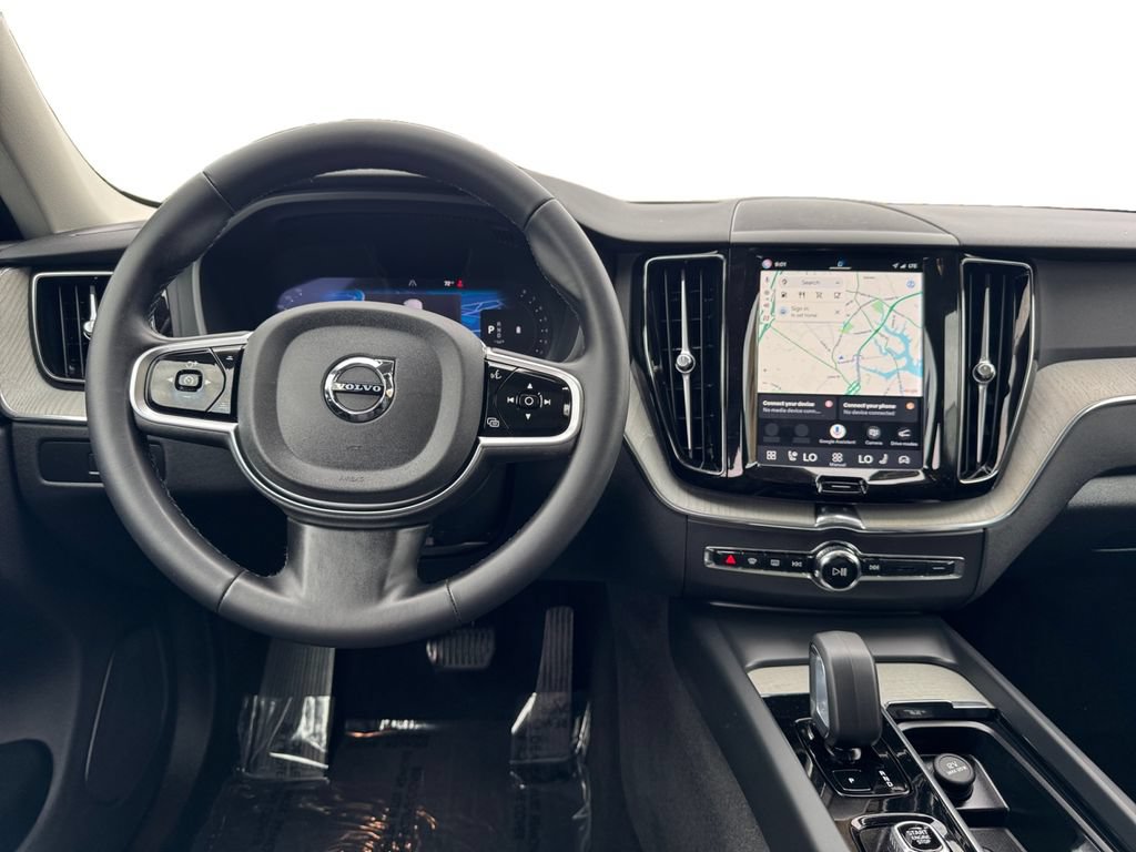 Certified 2025 Volvo XC60 B5 Plus w/ Protection Package Premier AWD/4WD image 24