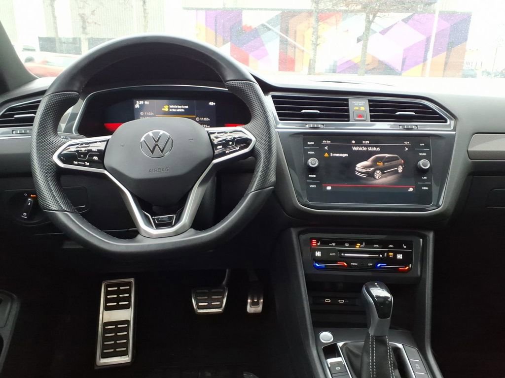 Used 2022 Volkswagen Tiguan SE R-Line image 20