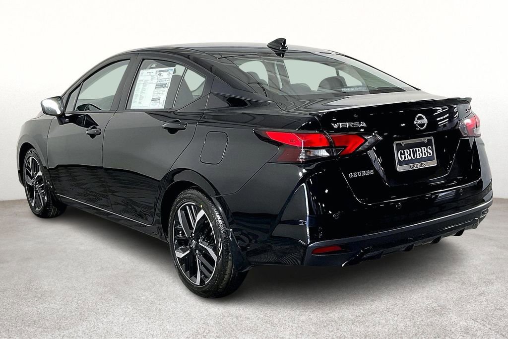 New 2025 Nissan Versa SR w/ Trunk Package image 6