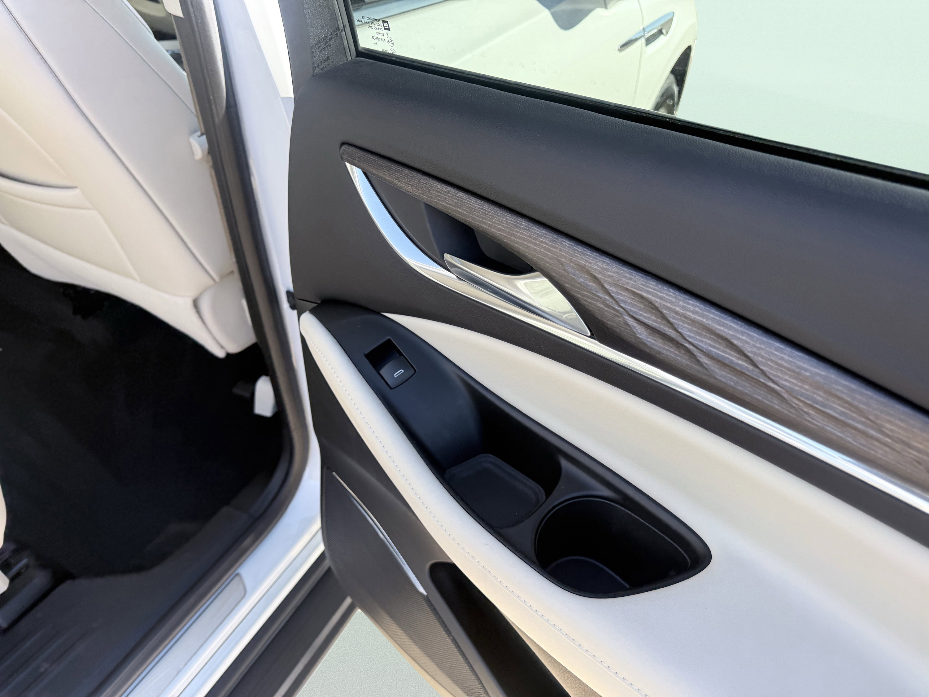 Used 2024 Buick Enclave Avenir w/ LPO, Hit The Road Package image 47