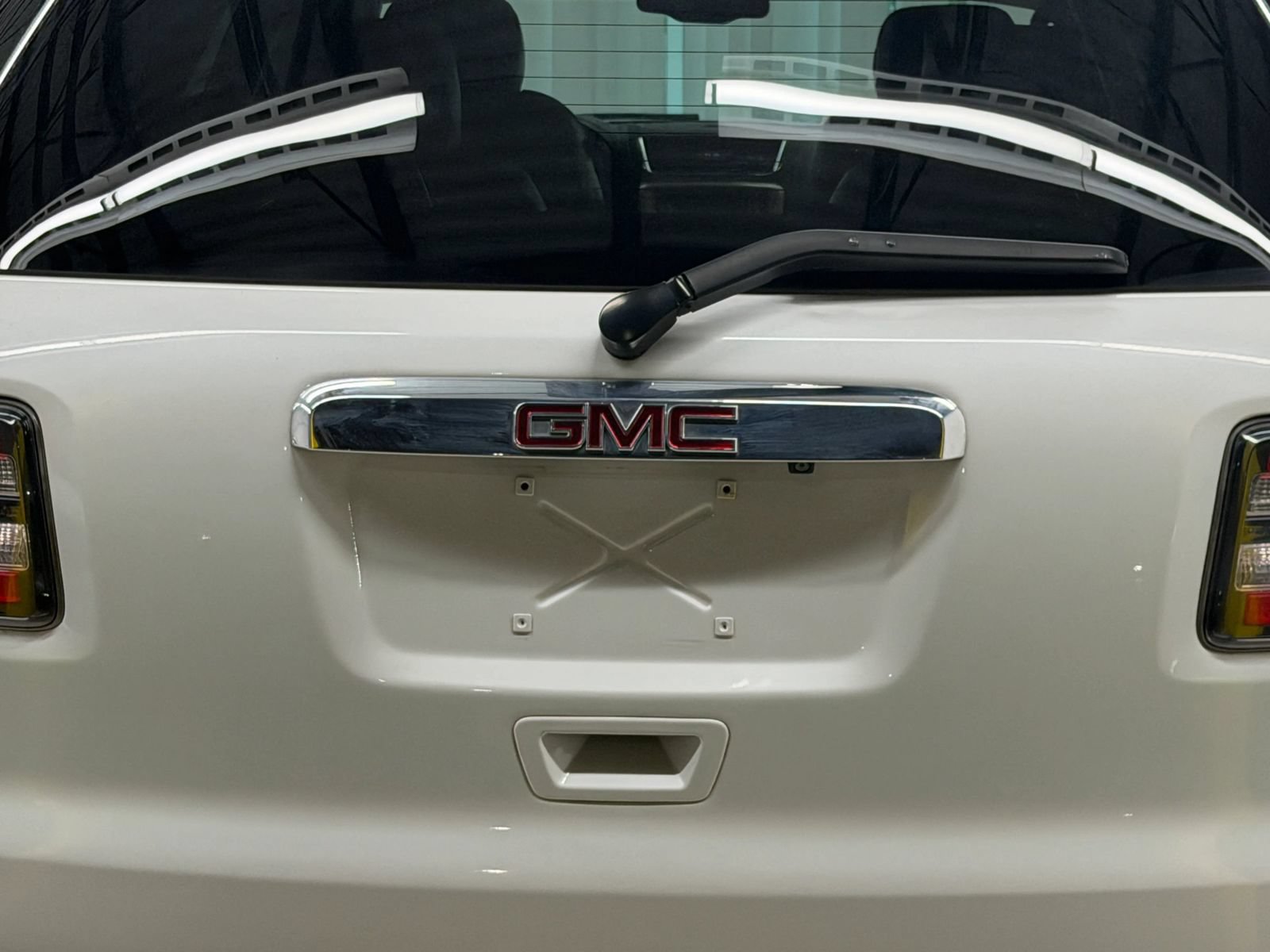Used 2016 GMC Acadia Denali AWD/4WD image 11