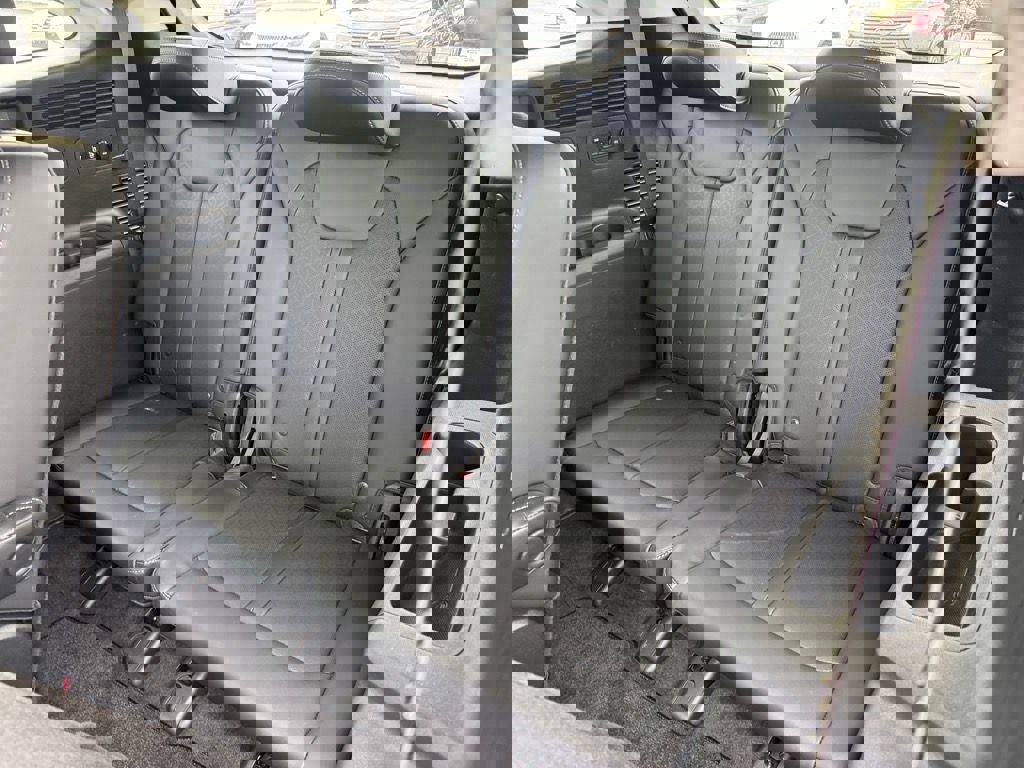 Used 2023 Kia Sorento SX image 15