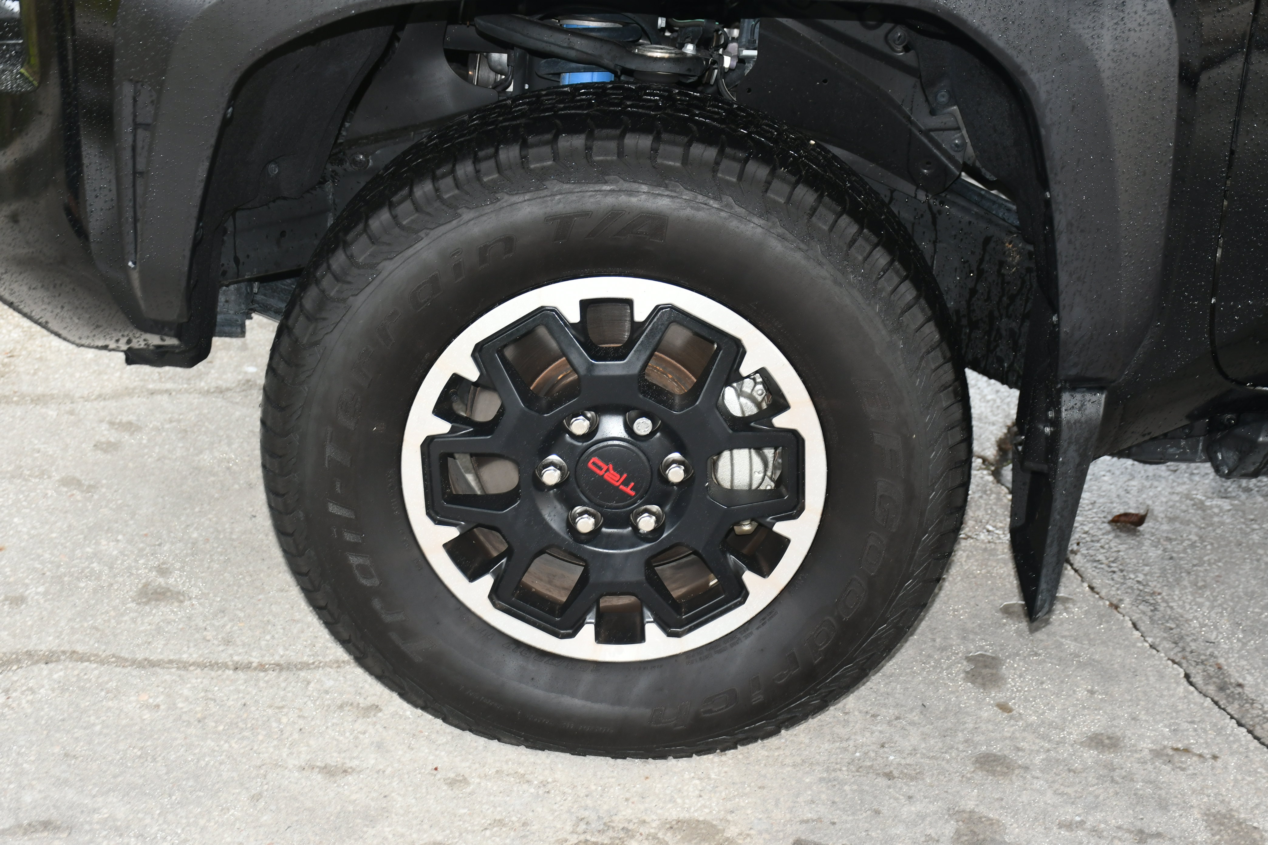 Used 2025 Toyota Tacoma TRD Off-Road AWD/4WD image 20