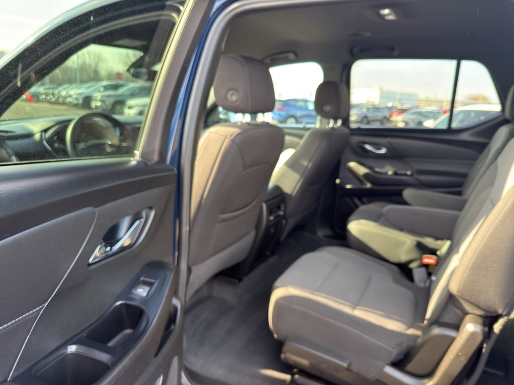 Used 2023 Chevrolet Traverse LT w/ LPO, Floor Liner Package image 30