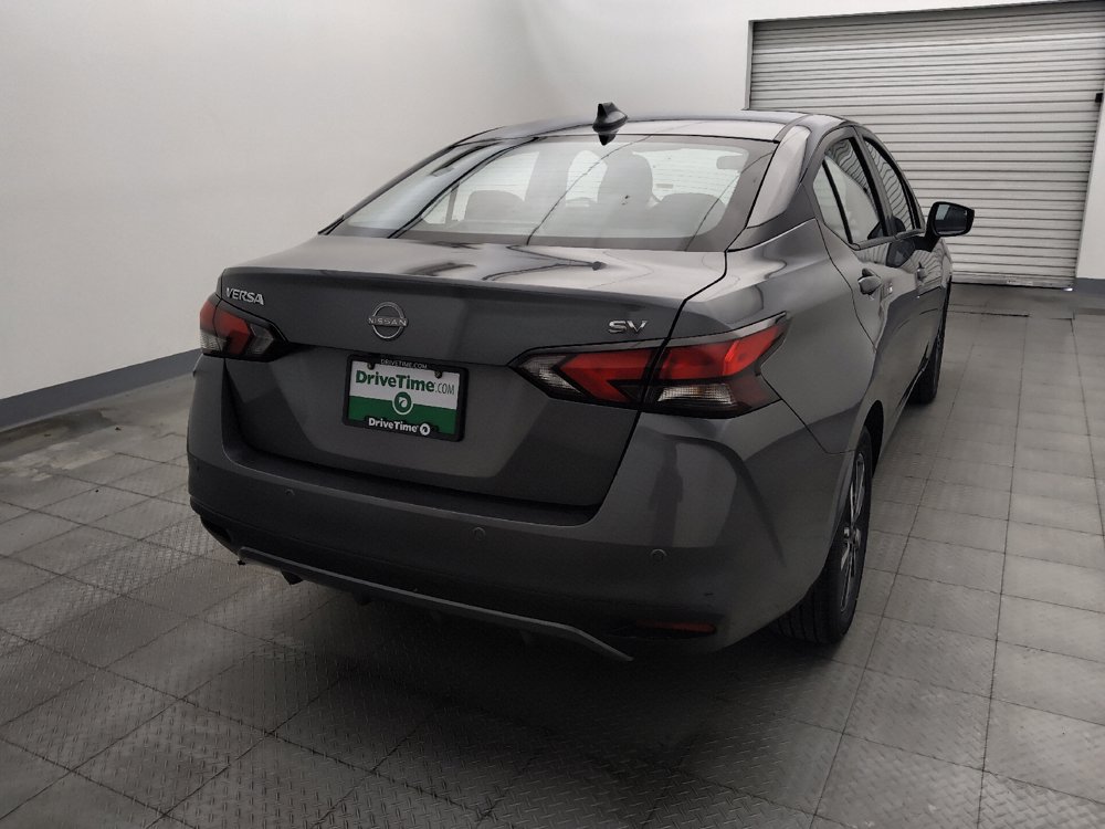 Used 2024 Nissan Versa SV FWD image 7