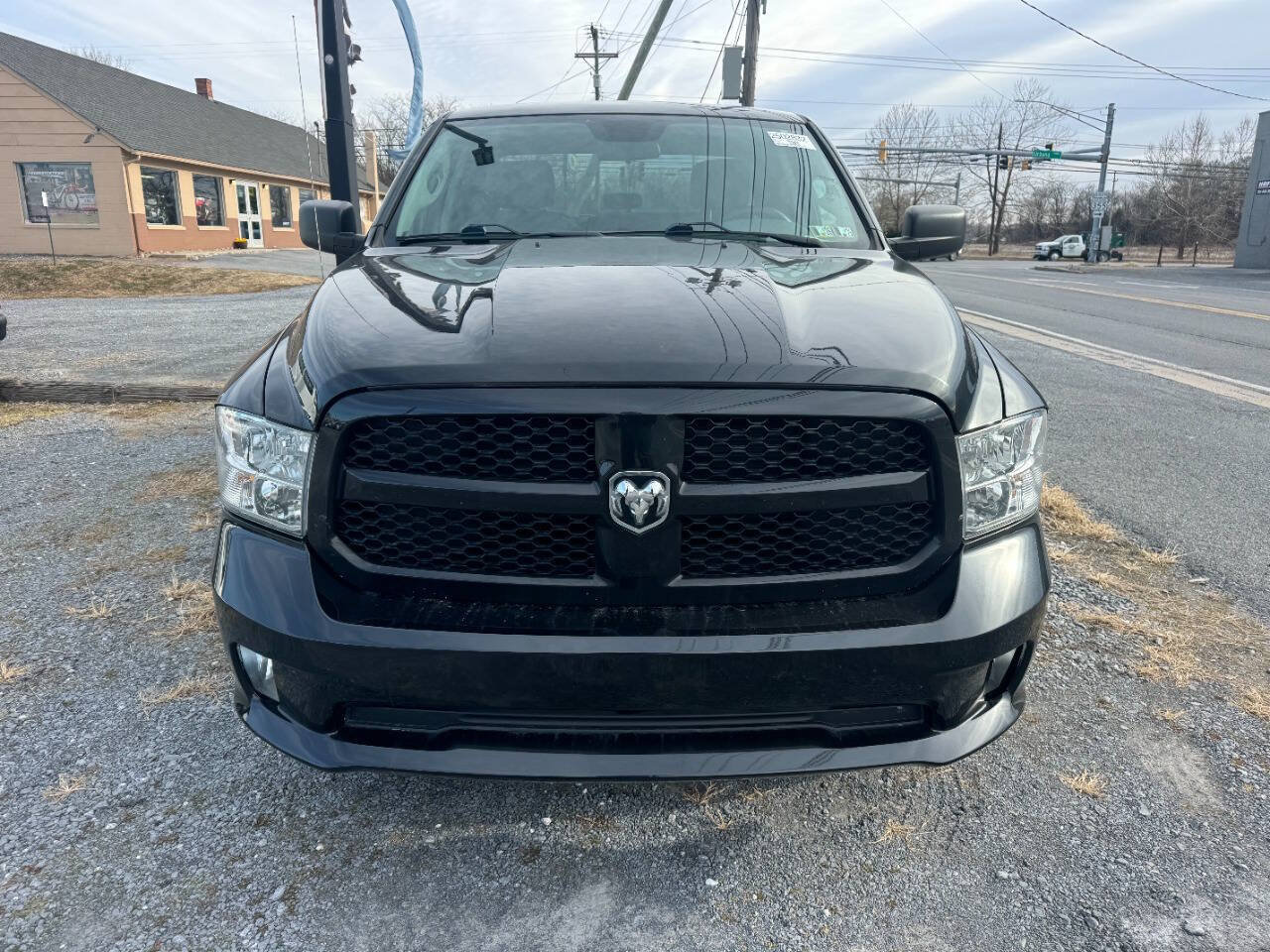 Used 2017 RAM 1500 Express AWD/4WD image 2