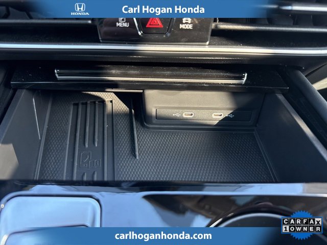 Used 2025 Volkswagen Atlas Peak Edition SE image 26