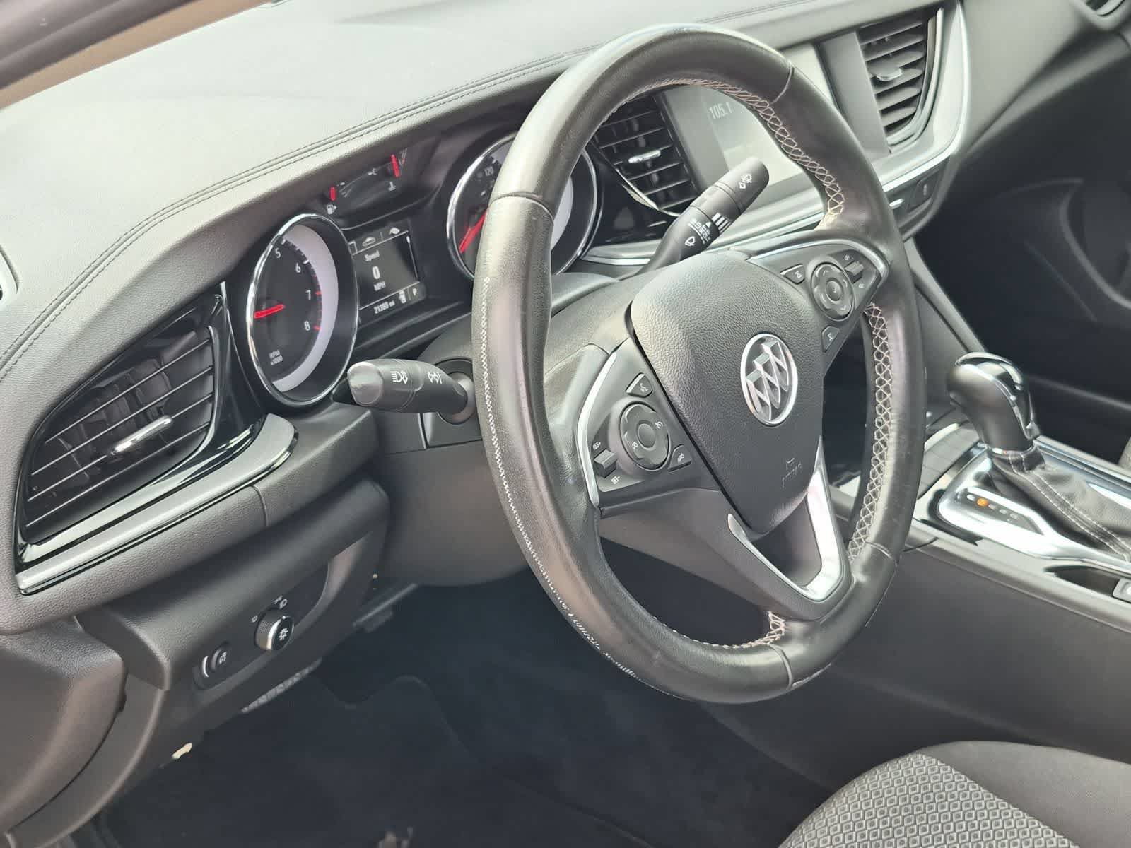 Used 2018 Buick Regal Preferred FWD image 10