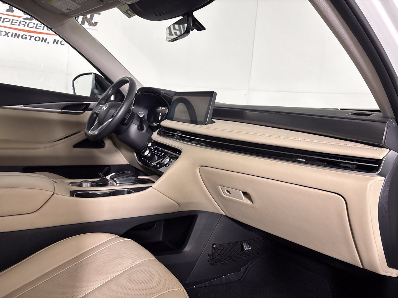 Used 2023 INFINITI QX60 Luxe w/ Cargo Package AWD/4WD image 34