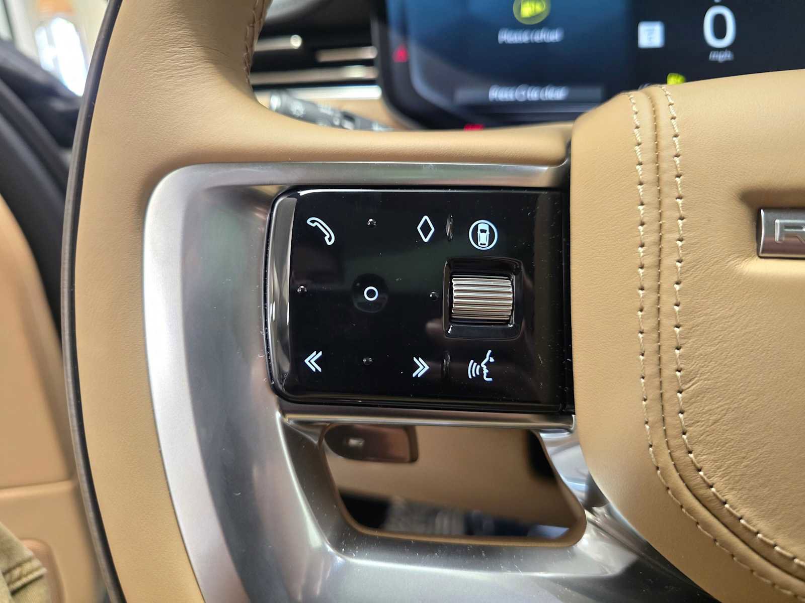 New 2026 Land Rover Range Rover SE image 31