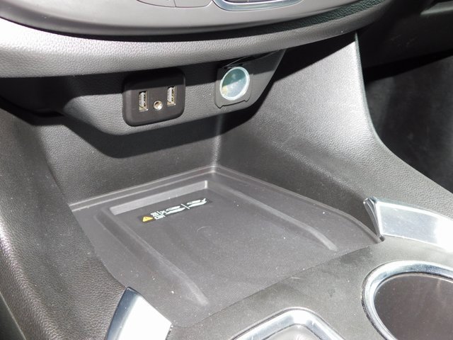 Used 2023 Chevrolet Traverse LT image 42