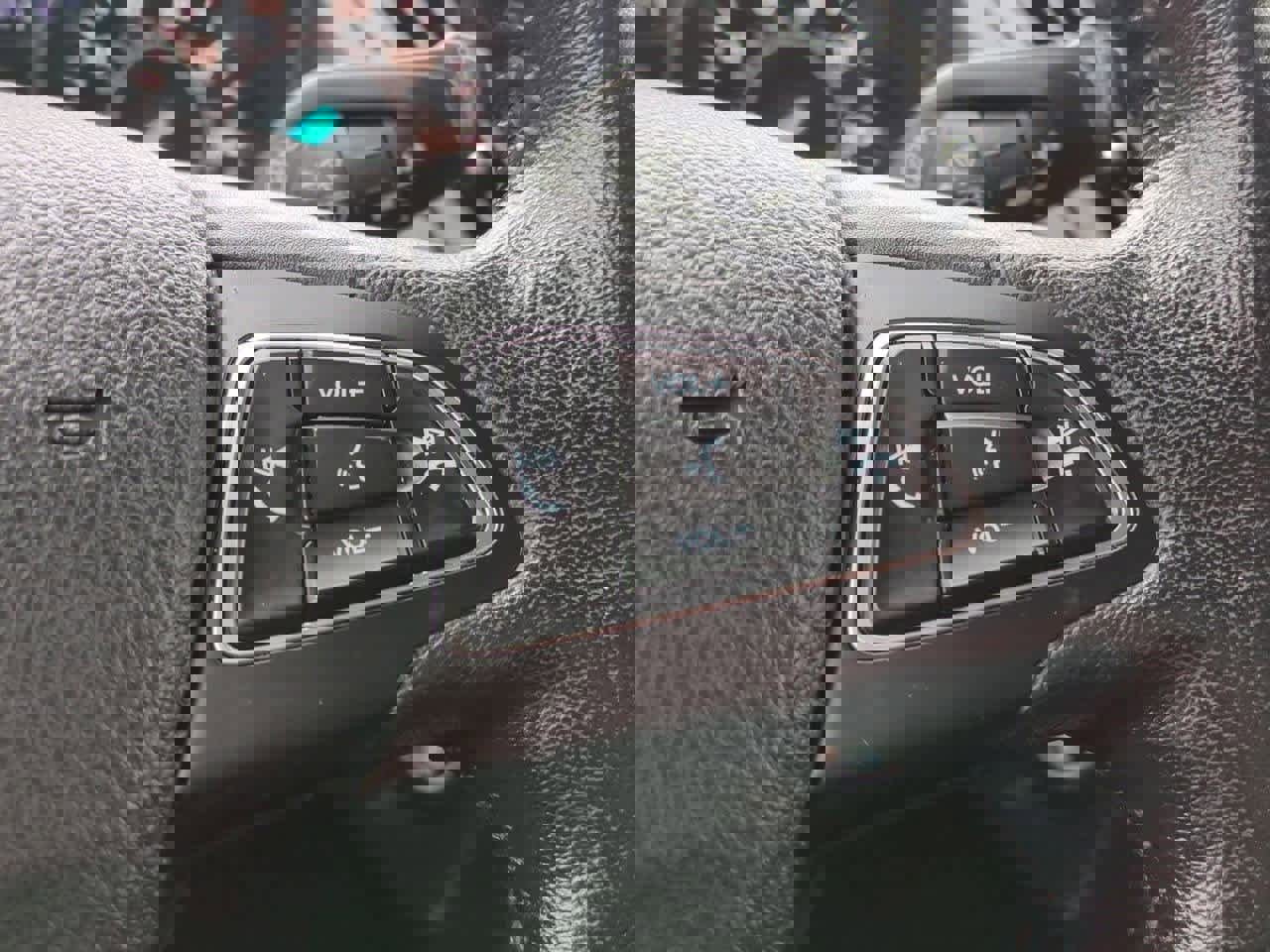 Used 2019 Ford Escape Titanium image 25