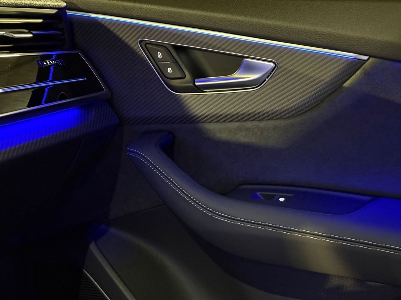 New 2026 Audi SQ7 Premium Plus image 25