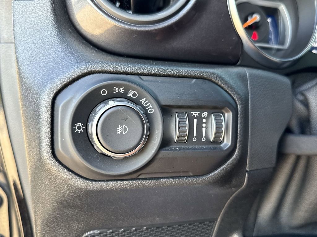 Used 2021 Jeep Wrangler Unlimited Sport AWD/4WD image 20