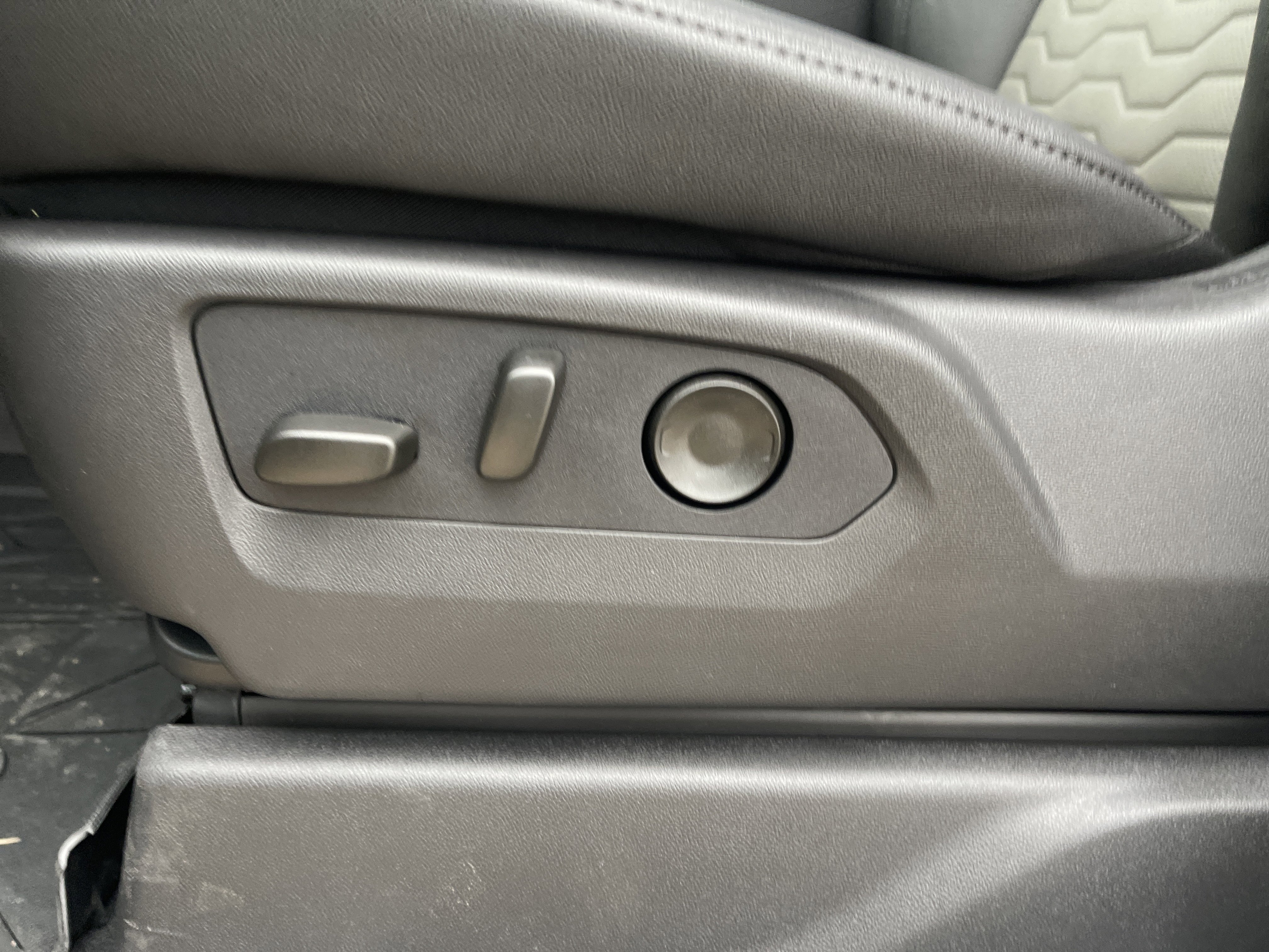 New 2026 Chevrolet Silverado 2500 ZR2 image 35