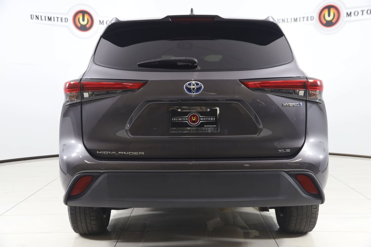 Used 2022 Toyota Highlander XLE FWD image 44