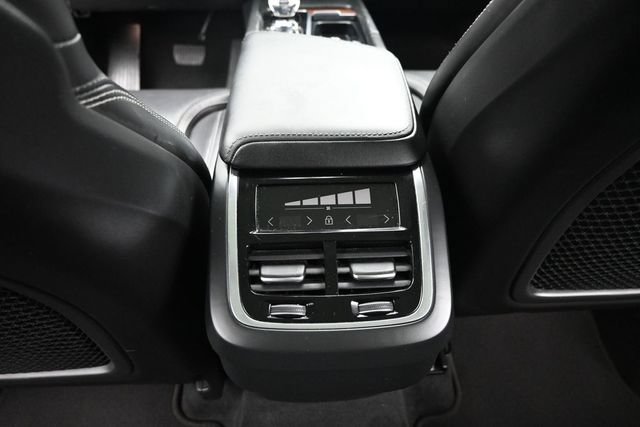 Used 2023 Volvo XC60 B5 Ultimate AWD/4WD image 24