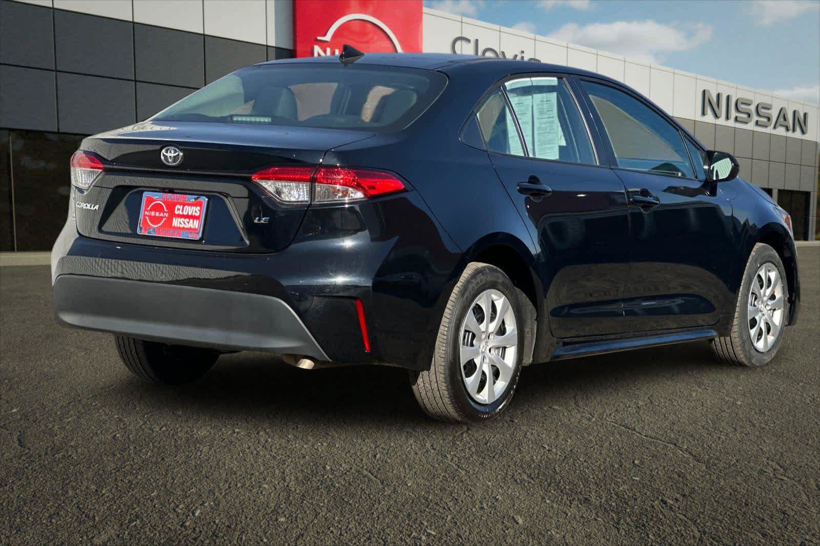 Used 2025 Toyota Corolla LE FWD image 3