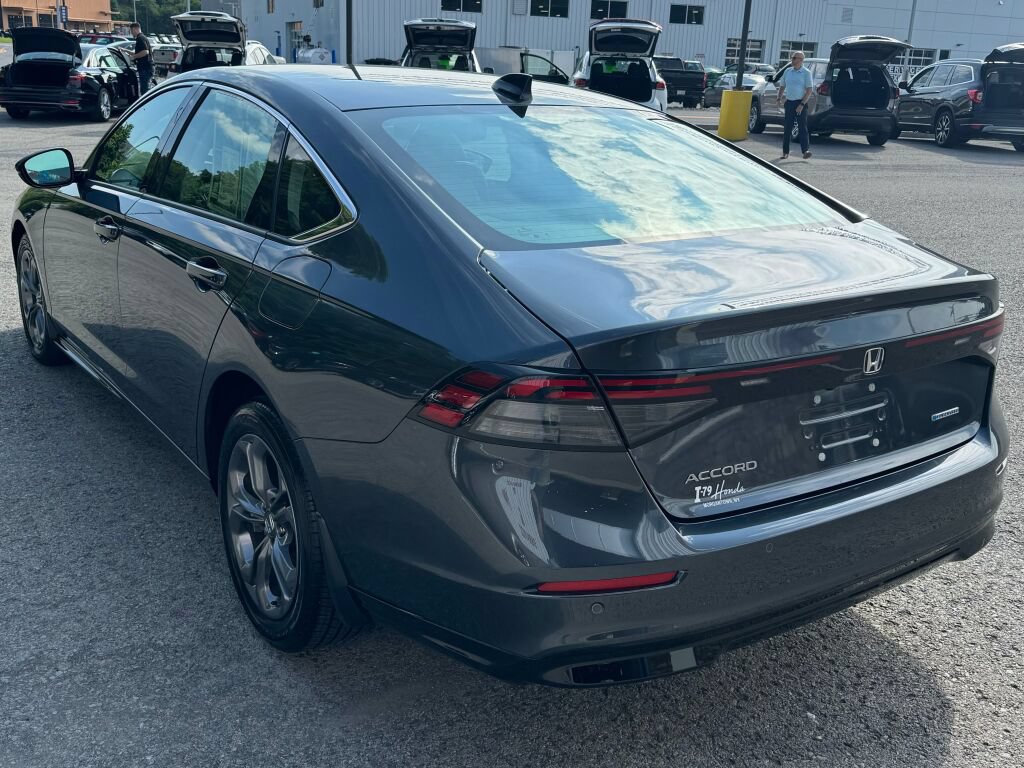 Used 2023 Honda Accord EX-L image 5