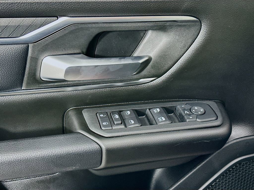 Used 2025 RAM 1500 Lone Star image 17