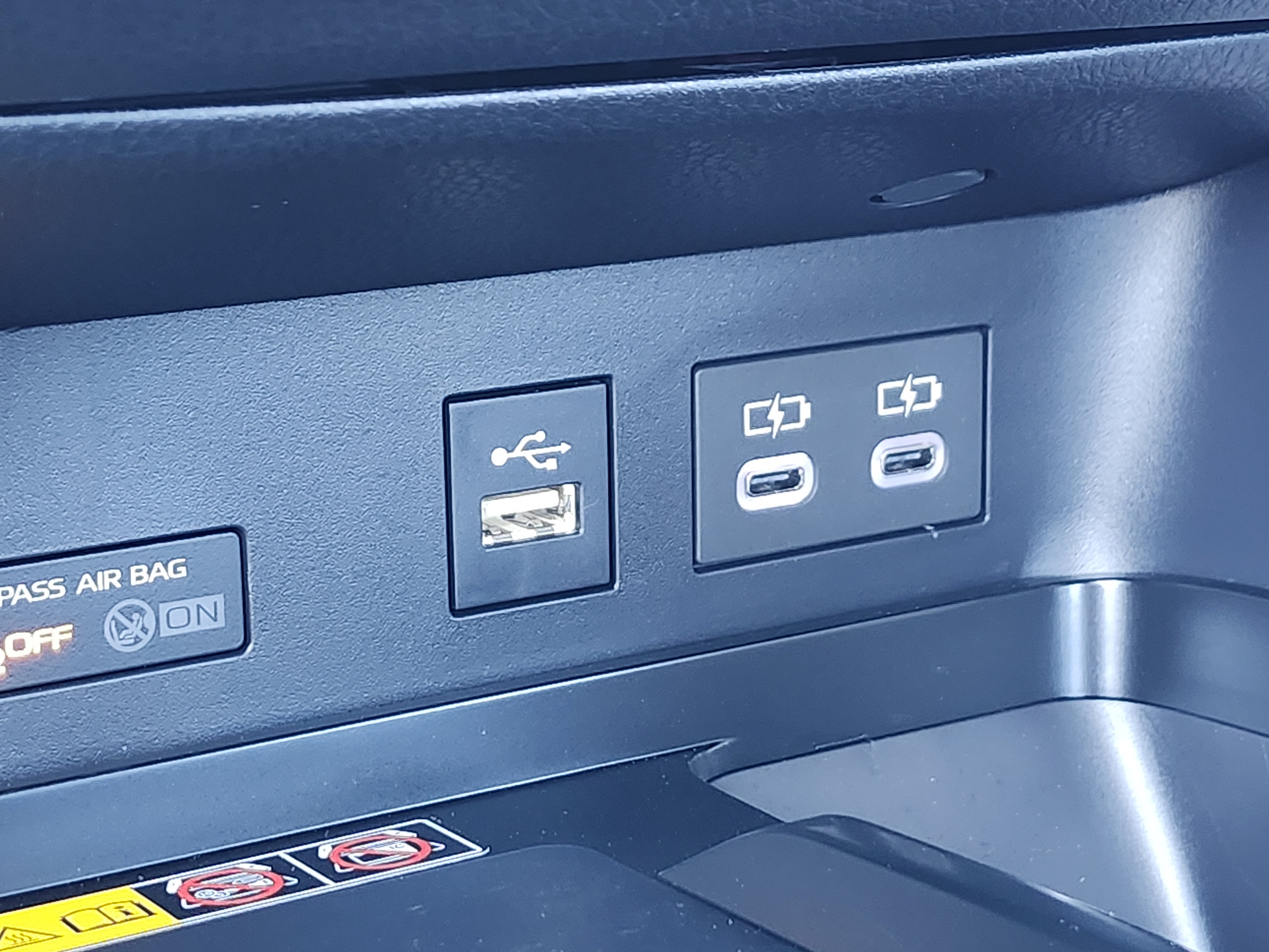 Used 2025 Toyota Camry LE image 29